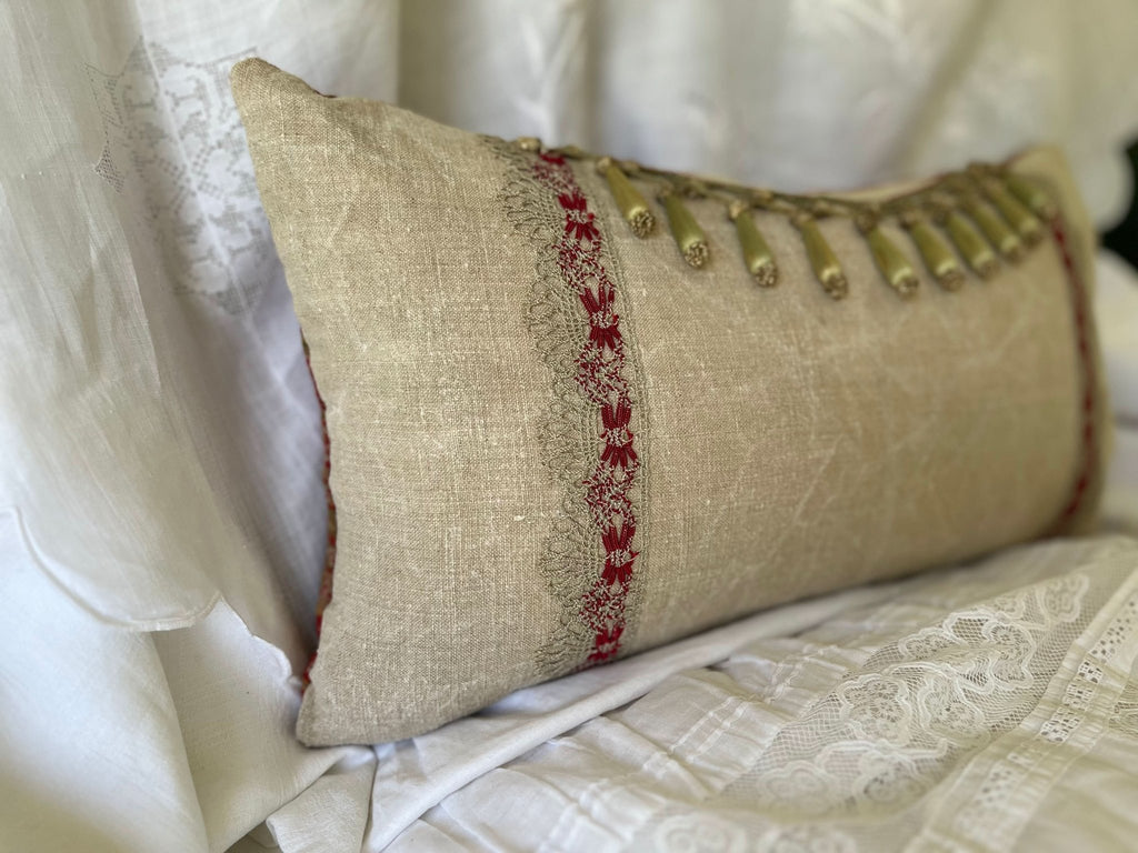 The Necklace Cushion - Chanvre, Soie, et cetera